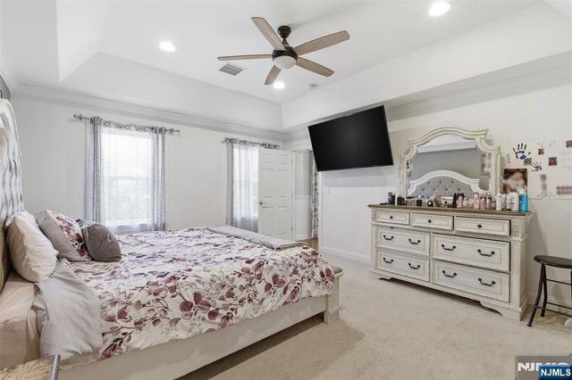 34 Tobyhanna Trail, Hopatcong, NJ 07843
