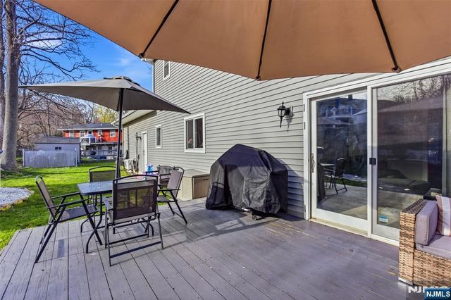 34 Tobyhanna Trail, Hopatcong, NJ 07843