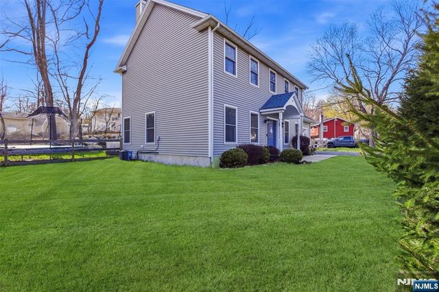 34 Tobyhanna Trail, Hopatcong, NJ 07843