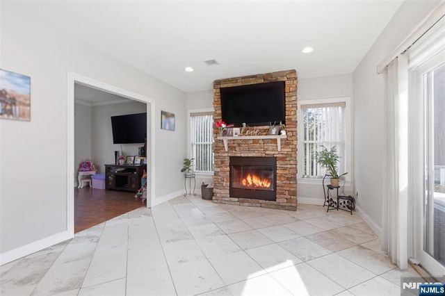 34 Tobyhanna Trail, Hopatcong, NJ 07843
