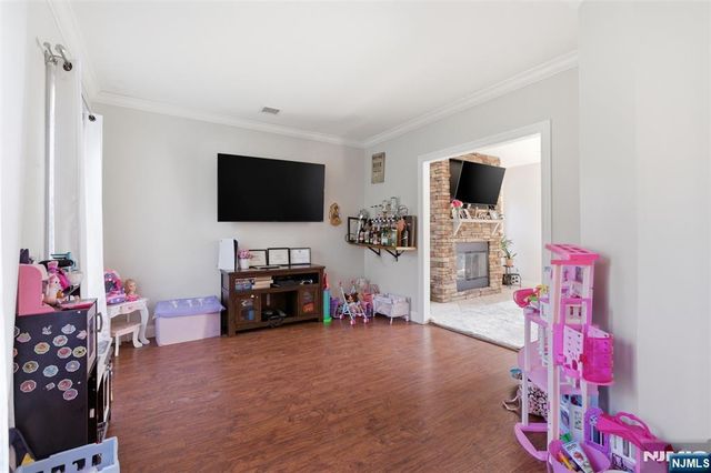34 Tobyhanna Trail, Hopatcong, NJ 07843