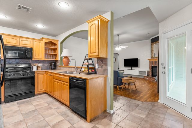 9802 E 110th Place North, Owasso, OK 74055