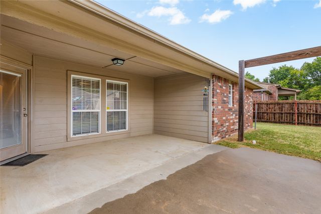 9802 E 110th Place North, Owasso, OK 74055
