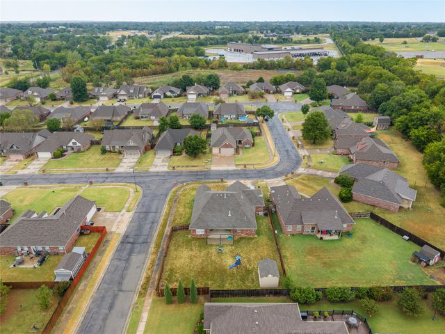 9802 E 110th Place North, Owasso, OK 74055