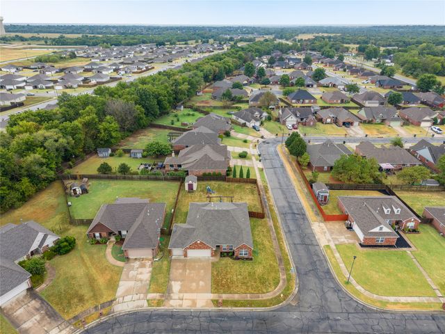 9802 E 110th Place North, Owasso, OK 74055
