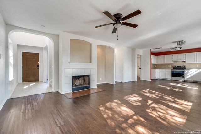 10730 Cat Mountain, San Antonio, TX 78251