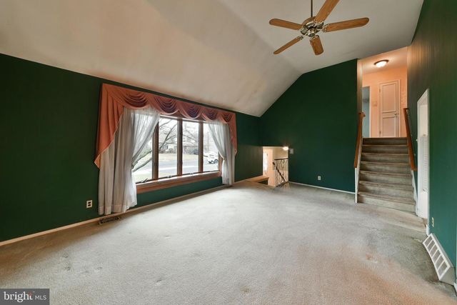 982 MUELLER RD, Warminster, PA 18974