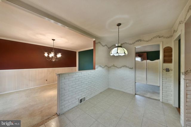 982 MUELLER RD, Warminster, PA 18974