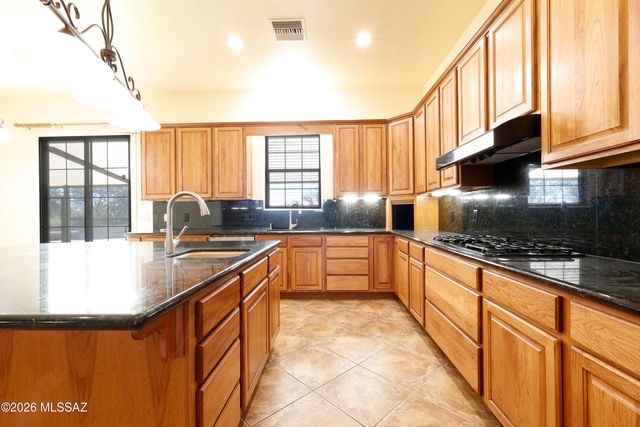 5805 W Oasis Road, Tucson, AZ 85742