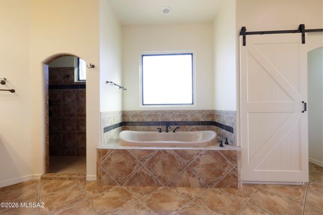 5805 W Oasis Road, Tucson, AZ 85742