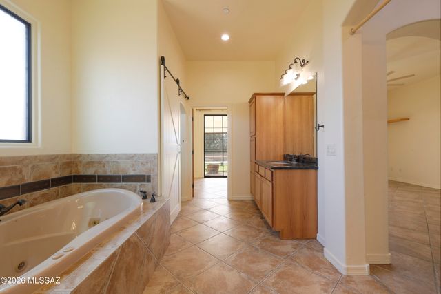 5805 W Oasis Road, Tucson, AZ 85742