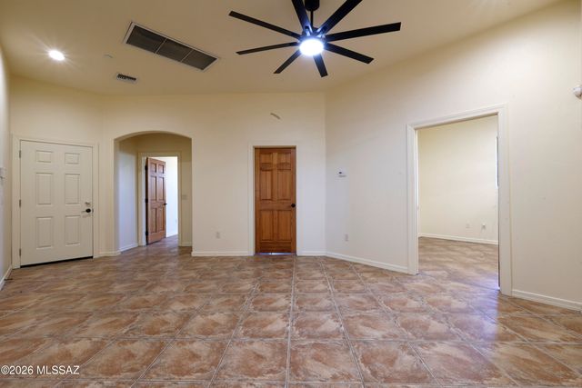 5805 W Oasis Road, Tucson, AZ 85742