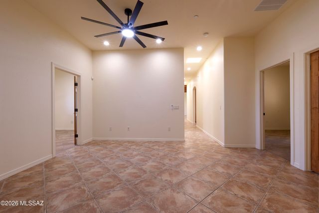 5805 W Oasis Road, Tucson, AZ 85742