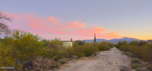 5805 W Oasis Road, Tucson, AZ 85742