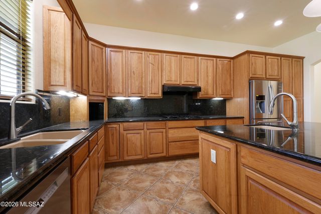 5805 W Oasis Road, Tucson, AZ 85742