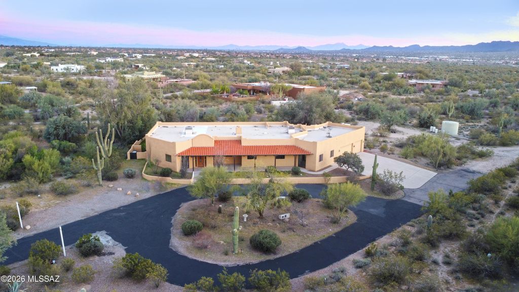 5805 W Oasis Road, Tucson, AZ 85742