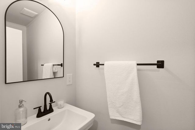 3415 WHEATWHEEL LN, Annandale, VA 22003