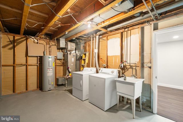 3415 WHEATWHEEL LN, Annandale, VA 22003