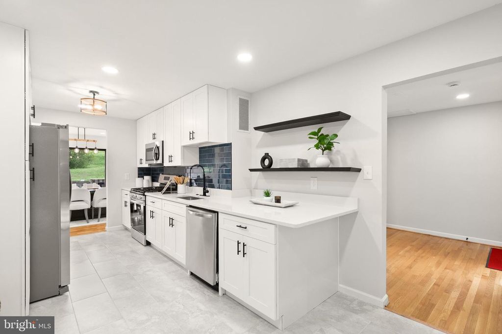 3415 WHEATWHEEL LN, Annandale, VA 22003