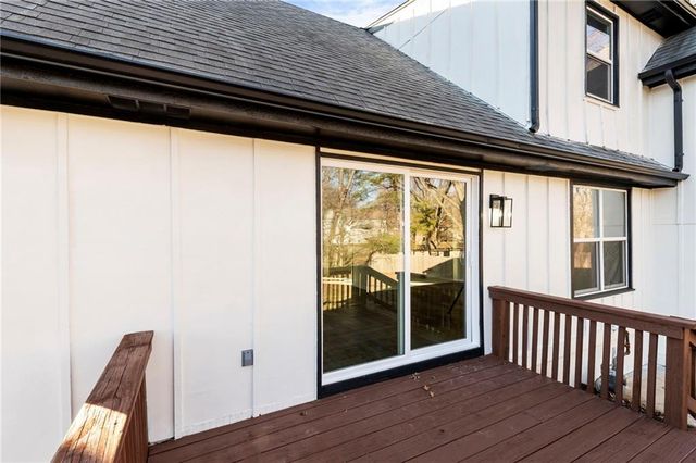 14417 S Locust Street, Olathe, KS 66062