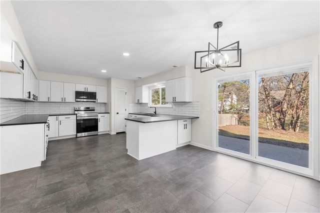 14417 S Locust Street, Olathe, KS 66062