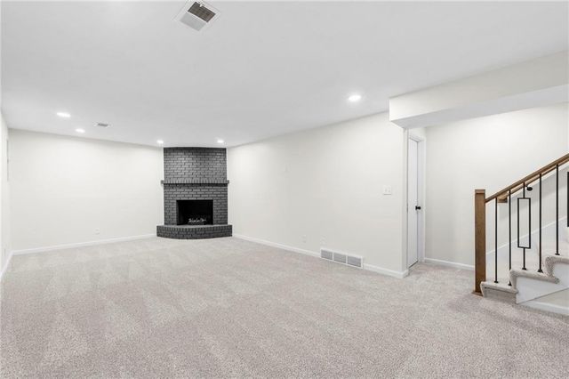 14417 S Locust Street, Olathe, KS 66062