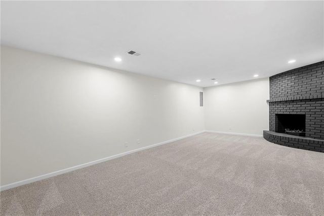 14417 S Locust Street, Olathe, KS 66062