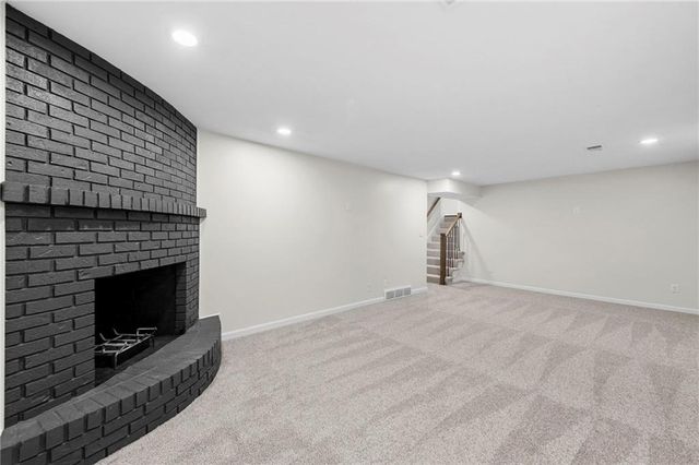 14417 S Locust Street, Olathe, KS 66062