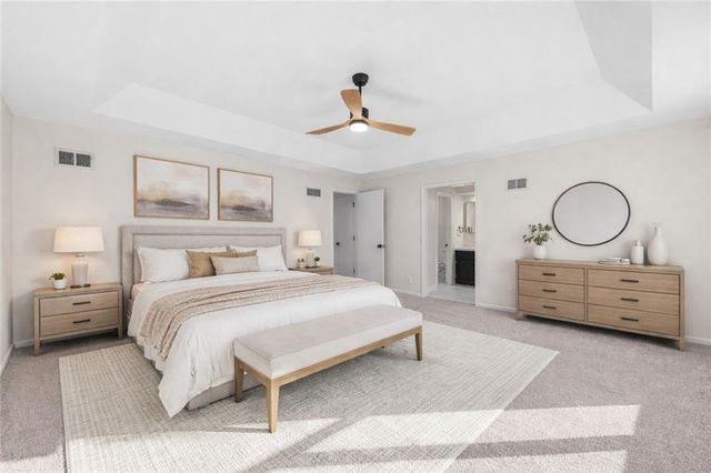 14417 S Locust Street, Olathe, KS 66062