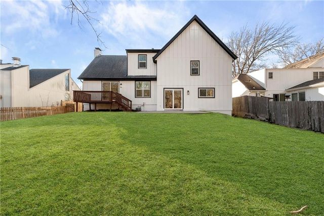 14417 S Locust Street, Olathe, KS 66062