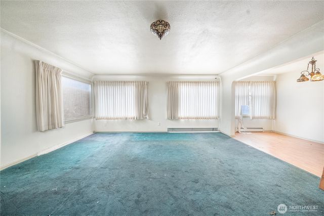 1102 E 57th Street, Tacoma, WA 98404
