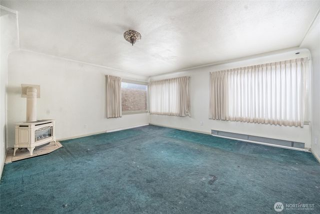 1102 E 57th Street, Tacoma, WA 98404