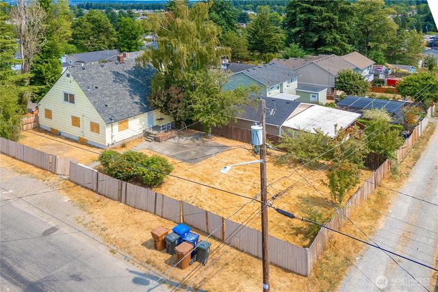 1102 E 57th Street, Tacoma, WA 98404
