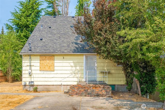 1102 E 57th Street, Tacoma, WA 98404