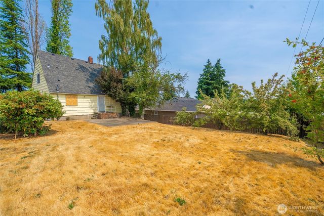 1102 E 57th Street, Tacoma, WA 98404