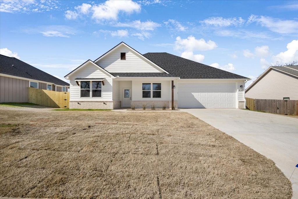 220 Nolan Farms Boulevard, Winona, TX 75792