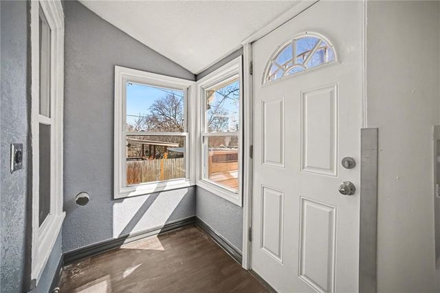 1129 Cleveland Avenue, Kansas City, KS 66104