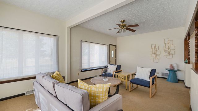 1745 S Utah Avenue, Davenport, IA 52804