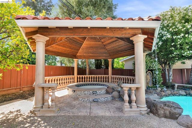2618 Via Verde, Walnut Creek, CA 94598