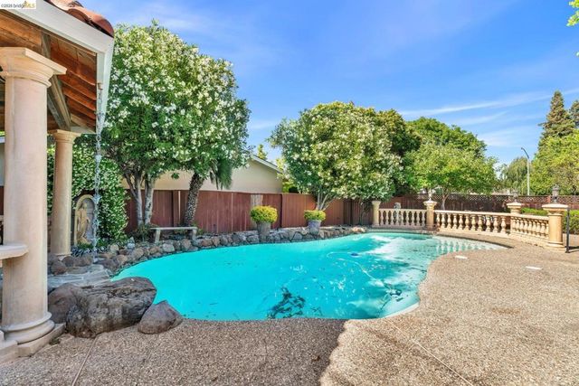 2618 Via Verde, Walnut Creek, CA 94598