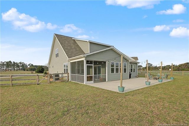 380 Sweet Grass Lane, Raeford, NC 28376