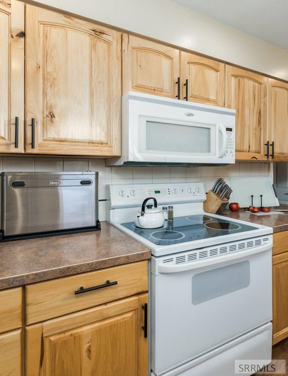 Image 16 of property listing at 72 S 3rd W, Lava Hot Springs, ID 83246