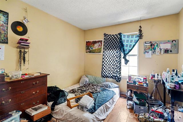 702 Foxborough Road, Charlotte, NC 28213