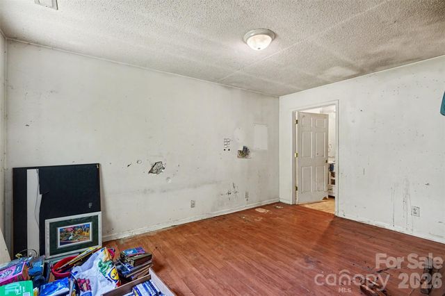 702 Foxborough Road, Charlotte, NC 28213