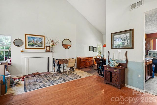 702 Foxborough Road, Charlotte, NC 28213