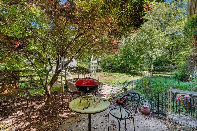 702 Foxborough Road, Charlotte, NC 28213