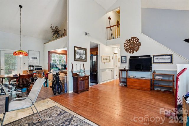 702 Foxborough Road, Charlotte, NC 28213