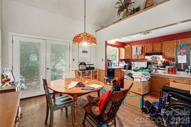 702 Foxborough Road, Charlotte, NC 28213