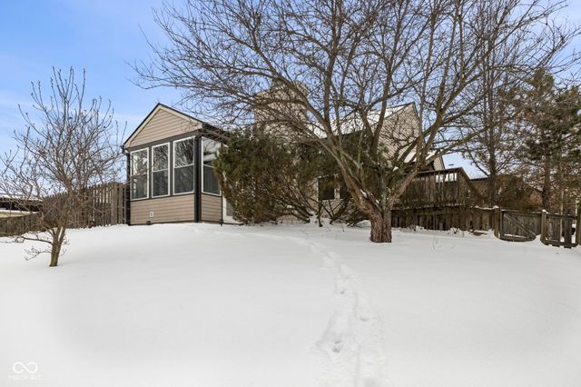 6051 Copeland Mills Court, Indianapolis, IN 46221