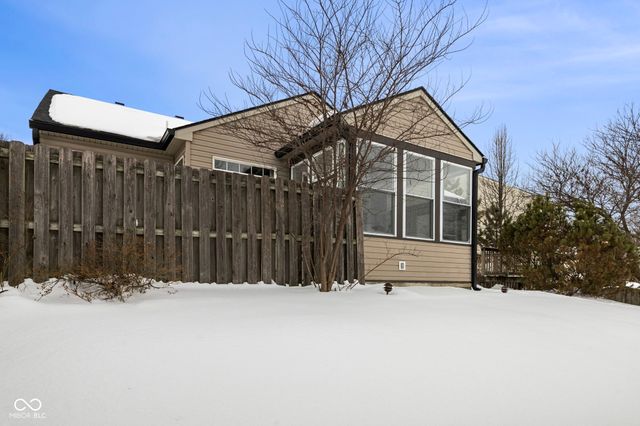 6051 Copeland Mills Court, Indianapolis, IN 46221